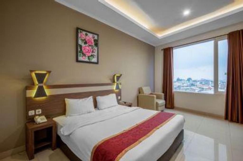 Raffleshom Hotel Bandung Exterior photo