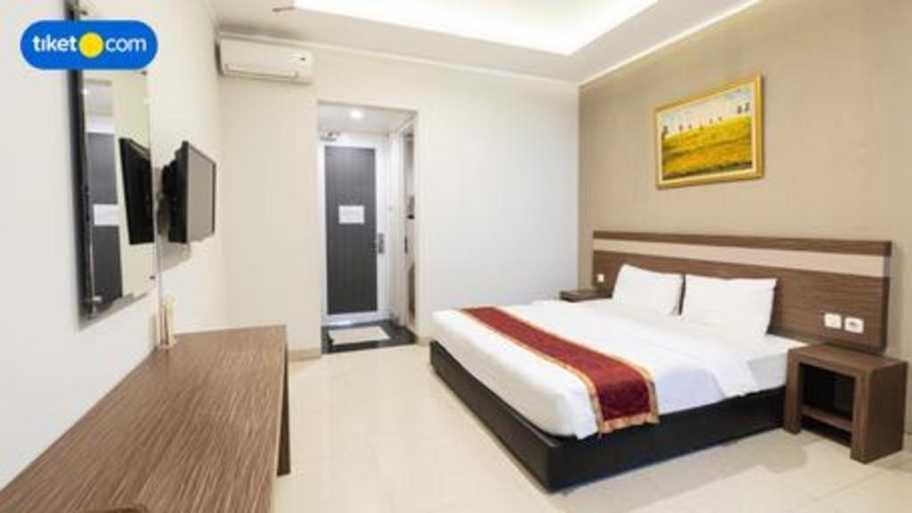 Raffleshom Hotel Bandung Exterior photo